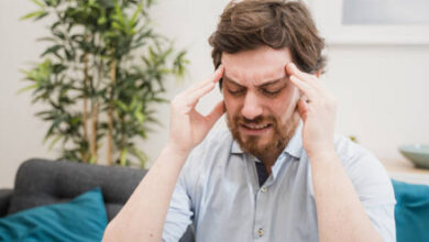 چرا گاهی سردرد با حالت تهوع همراه است؟